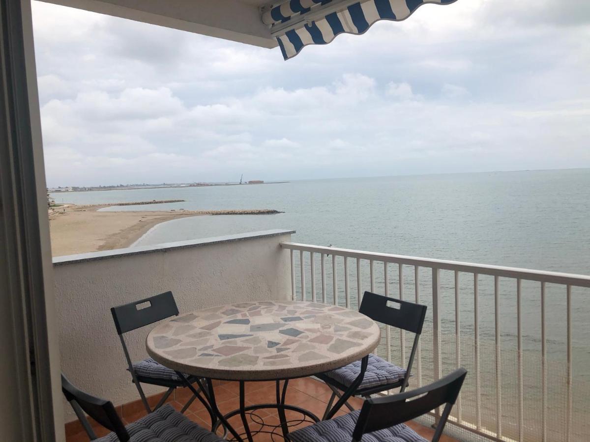 Apartamento En Primera Linea De Mar Sant Carles De La Rapita Ngoại thất bức ảnh