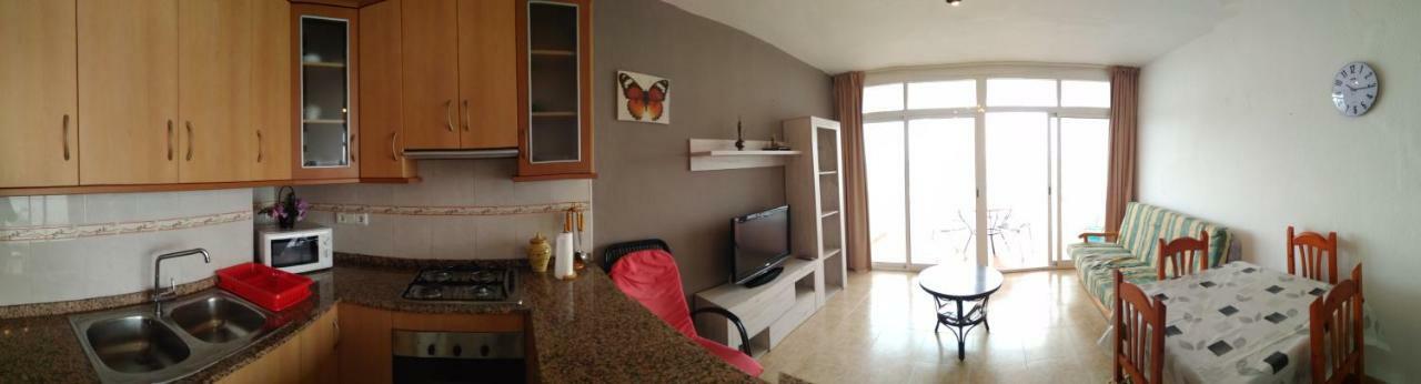 Apartamento En Primera Linea De Mar Sant Carles De La Rapita Ngoại thất bức ảnh